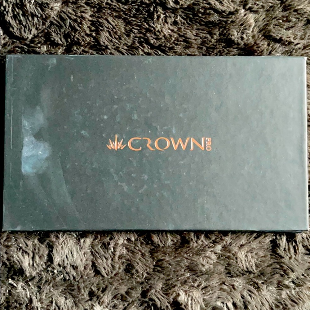 Crown Pro Eyeshadow Palette